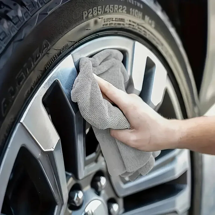 Lint-Free Microfiber Cleaning Cloths – Reusable Absorbent Car Window & Body